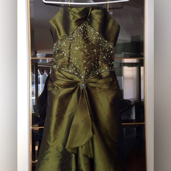 Tiffany Designs grad prom dress, size 4 - Picture 4 of 8